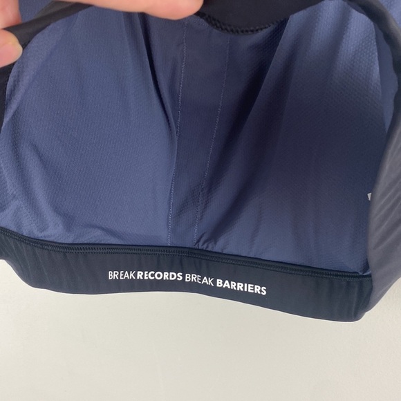 Allyson Felix x Athleta Collab Ultimate Legend Sports Bra Size Large - Picture 9 of 13